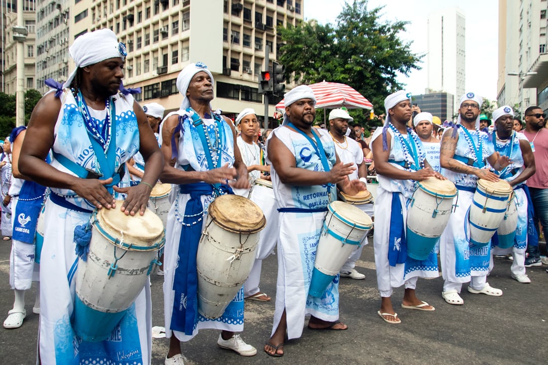 Desfile do bloco afro Filhos de Gandhi do Rio de Janeiro, no centro do Rio, um ano antes da pandemia. Foto: Mariana Maiara