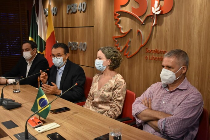 Carlos Siqueira e Gleisi Hoffmann conduziram a reunião. Foto: PSB