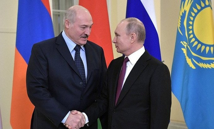 Aliado de Putin, Lukashenko convenceu Ucrânia a negociar com a Rússia em Belarus. Foto: Kremlin