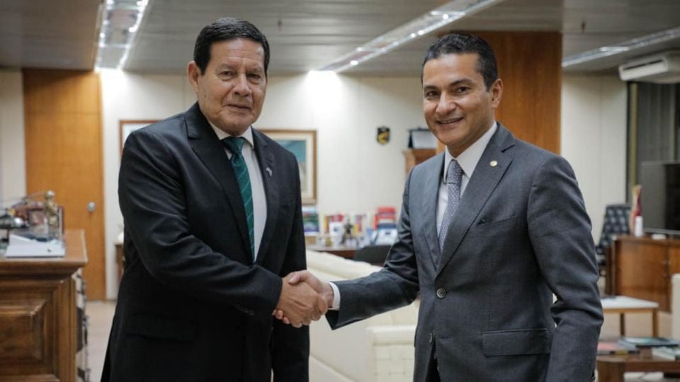 Mourão e o presidente do Republicanos, Marcos Pereira. Foto: Divulgação