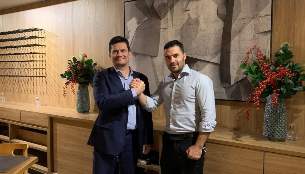 Sergio Moro posou ao lado de Arthur do Val após anúncio de pré-candidatura ao governo de São Paulo. Foto: arquivo pessoal