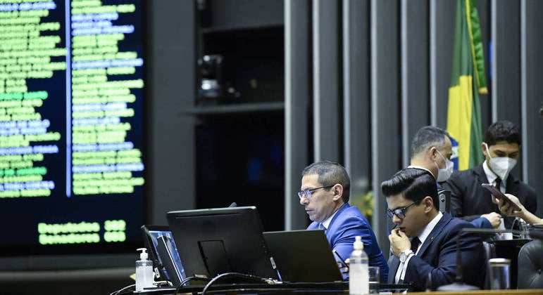 Atualmente há quatro partidos já unidos na federação partidária, que valerão para as eleições de outubro deste ano.  Foto: ROQUE DE SÁ/AGÊNCIA SENADO