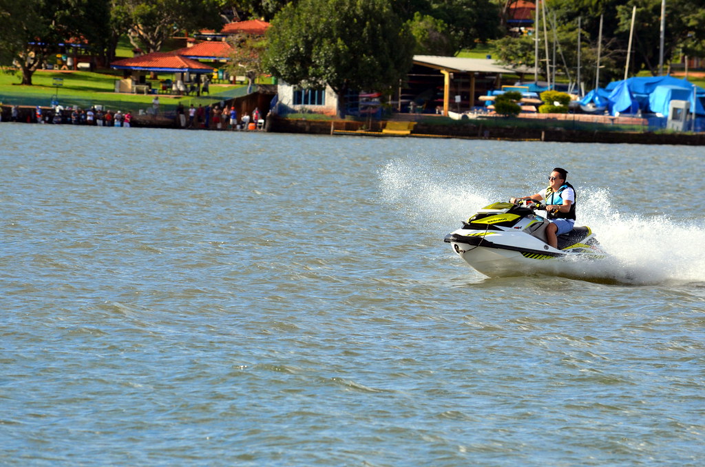 Lago Paranoá será palco de evento náutico em apoio ao presidente Jair Bolsonaro. Foto: Luiz Carlos de Oliveira/Agência Brasília