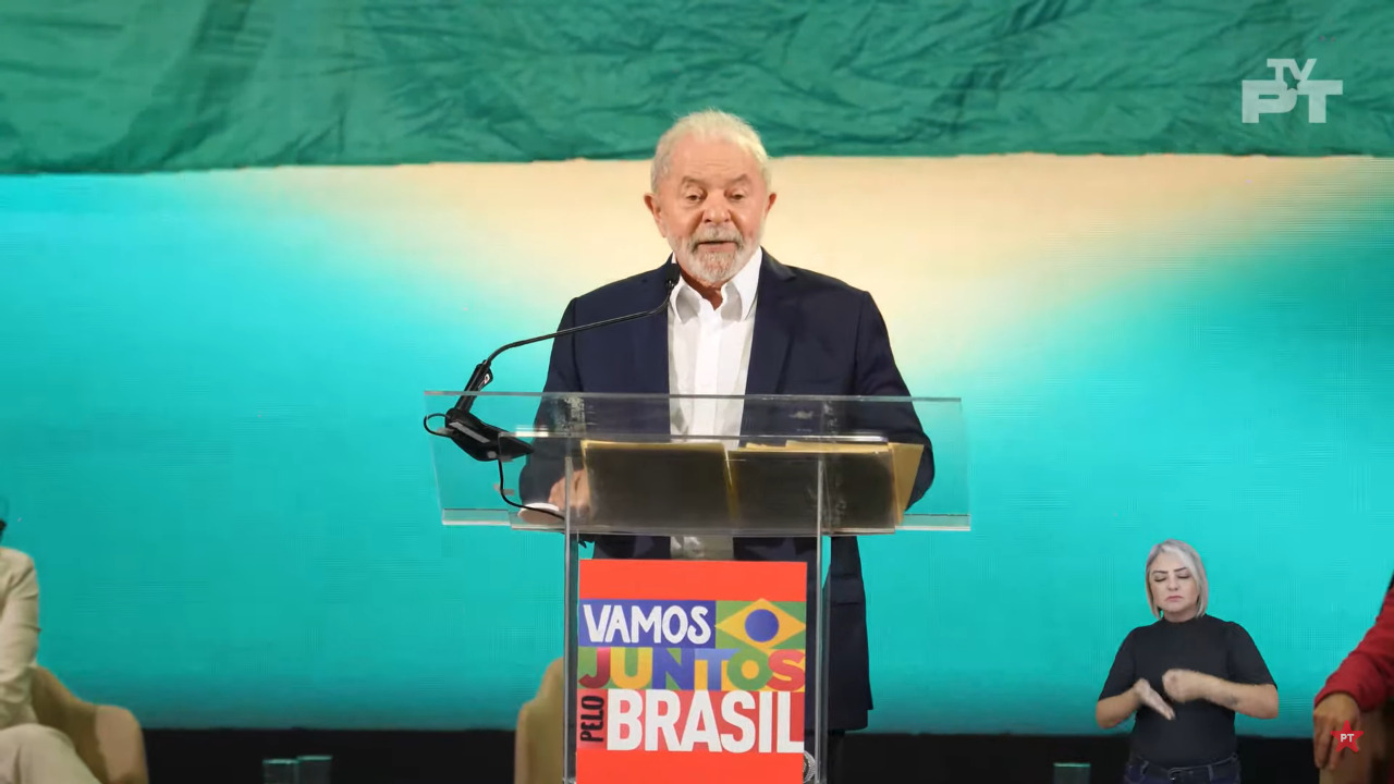 Na avaliação do ex-presidente, o país sofreu com a perda de soberania ao longo da gestão de Bolsonaro, perdendo o controle sobre a Petrobras. Foto: reprodução/PT Nacional