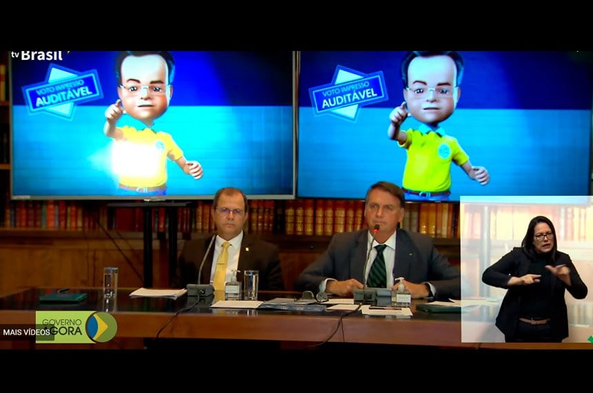 Bolsonaro em uma das lives em que atacou a segurança das urnas eletrônicas. Foto: Reprodução/TV Brasil