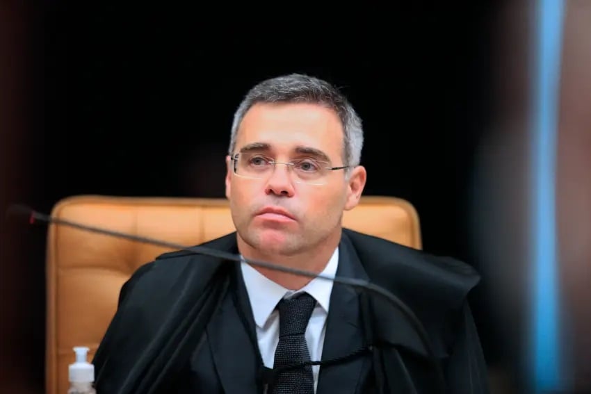 Mendonça é o primeiro ministro a votar contra a decisão de Barroso de suspender a aplicação do piso da enfermagem.. Foto: Rosinei Coutinho/SCO/STF