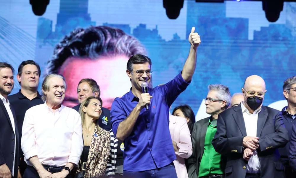 Garcia esteve presente na na pré-convenção nacional do partido oriundo da fusão do DEM e PSL, ao lado do presidente Luciano Bivar. Foto: Reprodução