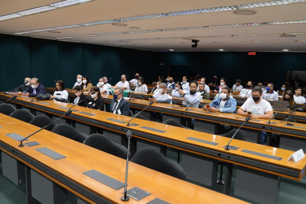 Audiência pública na CETASP. Foto: Alan Rones/Câmara dos Deputados