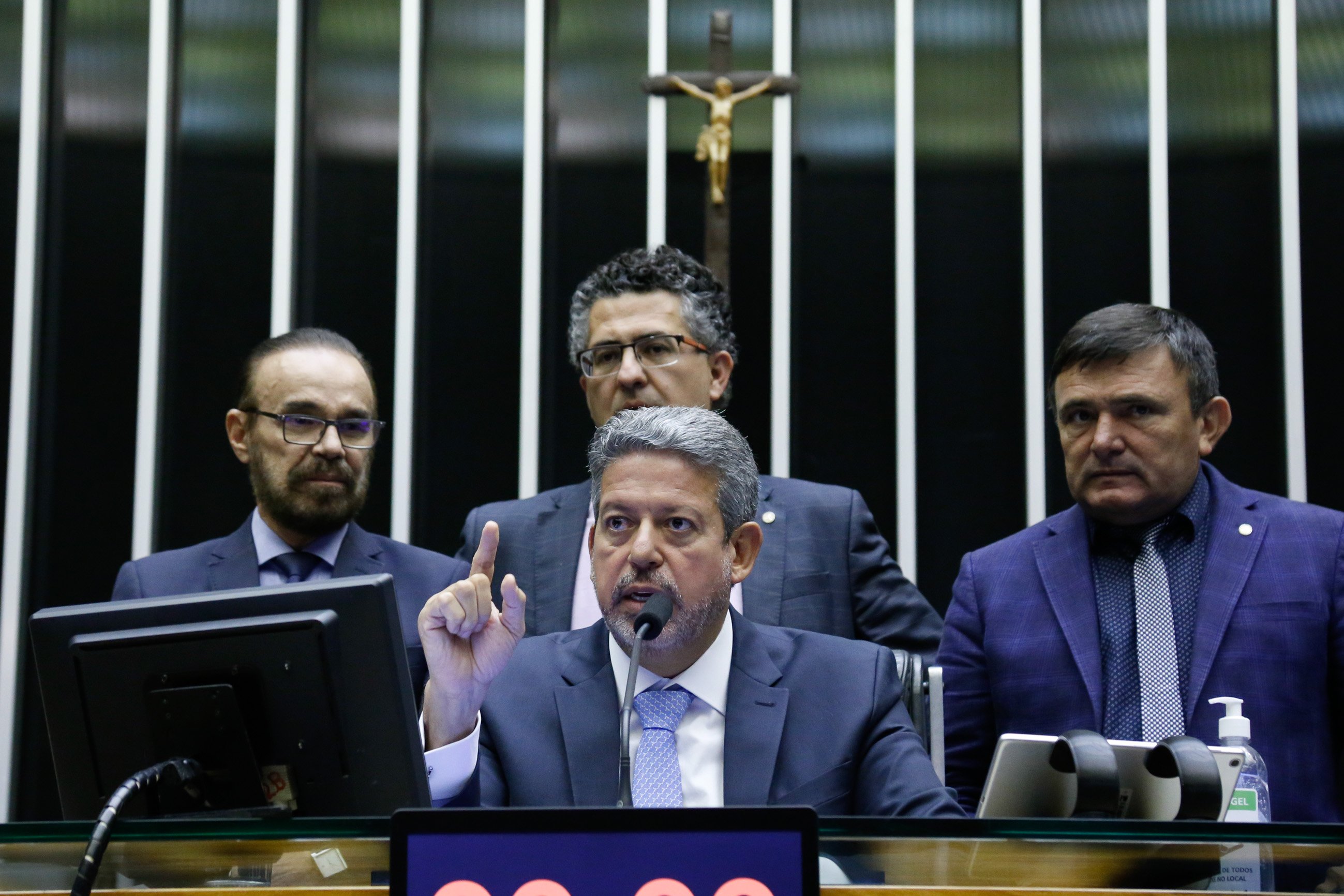 O novo desenho inclui deputados de espectros opostos, com PT e PL entre os quadros para a mesa diretora da Câmara. Foto: Elaine Menke/Câmara do Deputados