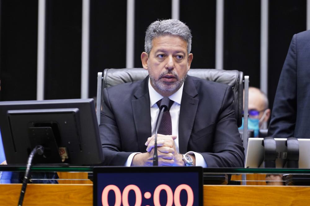 O Centrão de Arthur Lira acabou se tornando fundamental para evitar os arroubos autoritários de Bolsonaro. Foto: Pablo Valadares/Câmara dos Deputados