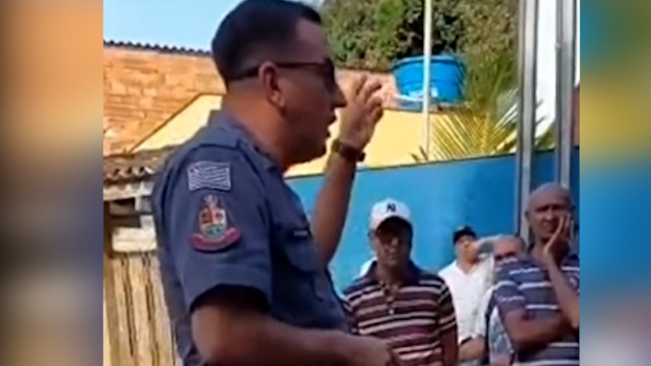 Ação do policial, que estava fardado e em serviço, aconteceu em um bairro irregular onde está sendo feita a regularização das propriedades. Foto: Reprodução 