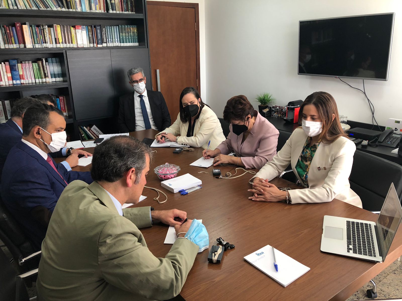 Os observadores da Uniore buscam também analistas não oficiais para avaliar o ambiente das eleições brasileiras. Foto: Hold Assessoria