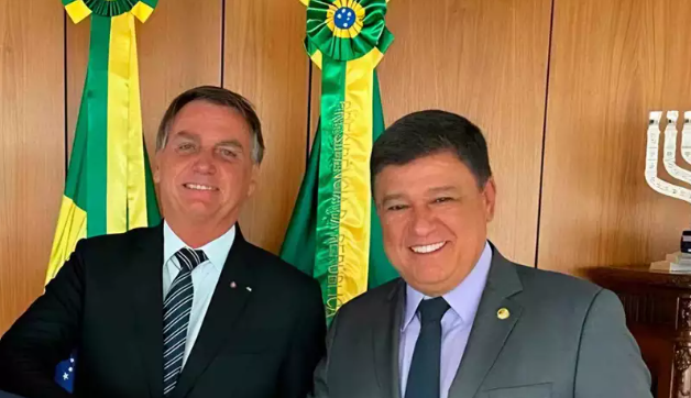 Bolsonaro e Carlos Viana: senador do PL será o candidato do presidente em Minas Gerais. Foto: Divulgação