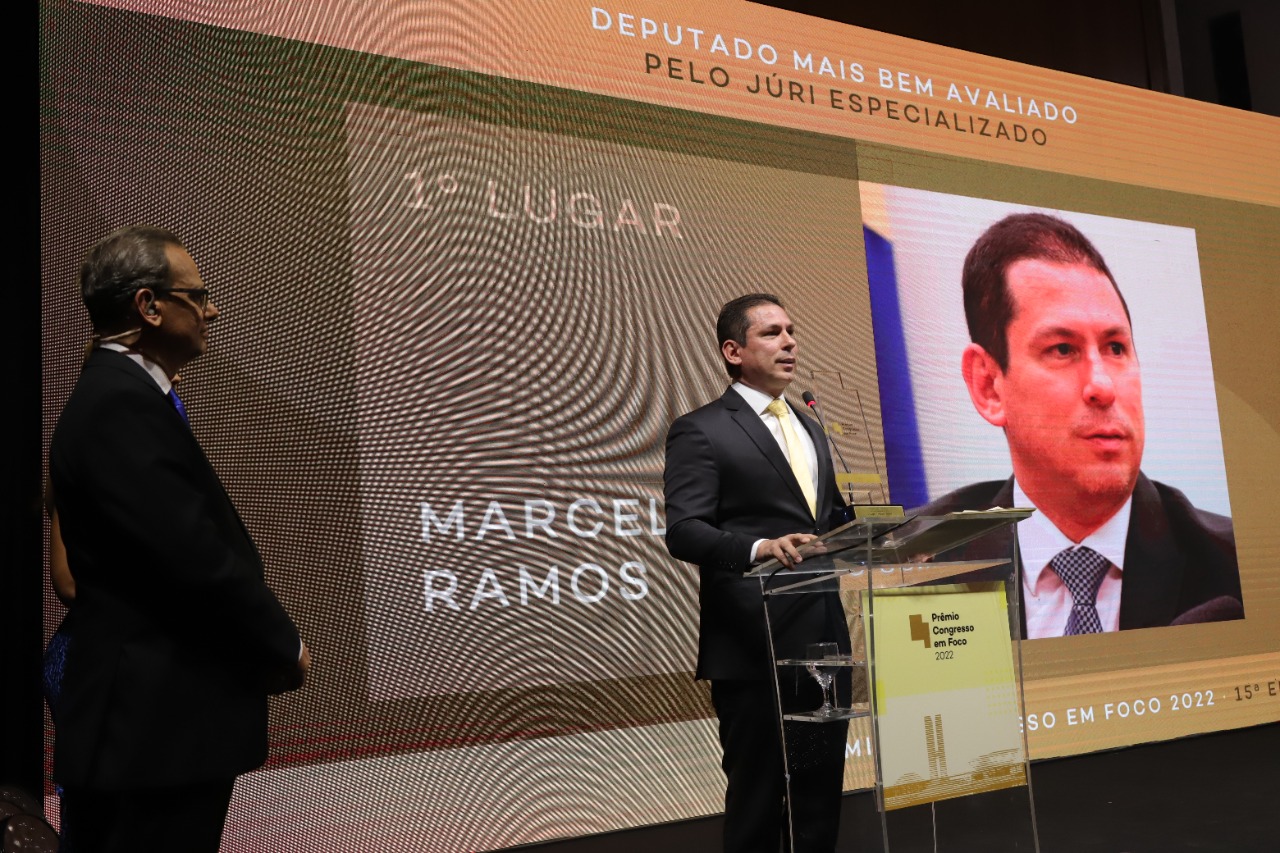 Marcelo Ramos discursa ao receber pelo segundo ano consecutivo o Prêmio Congresso em Foco como melhor na Câmara na avaliação do júri. Foto: Paulo Negreiros