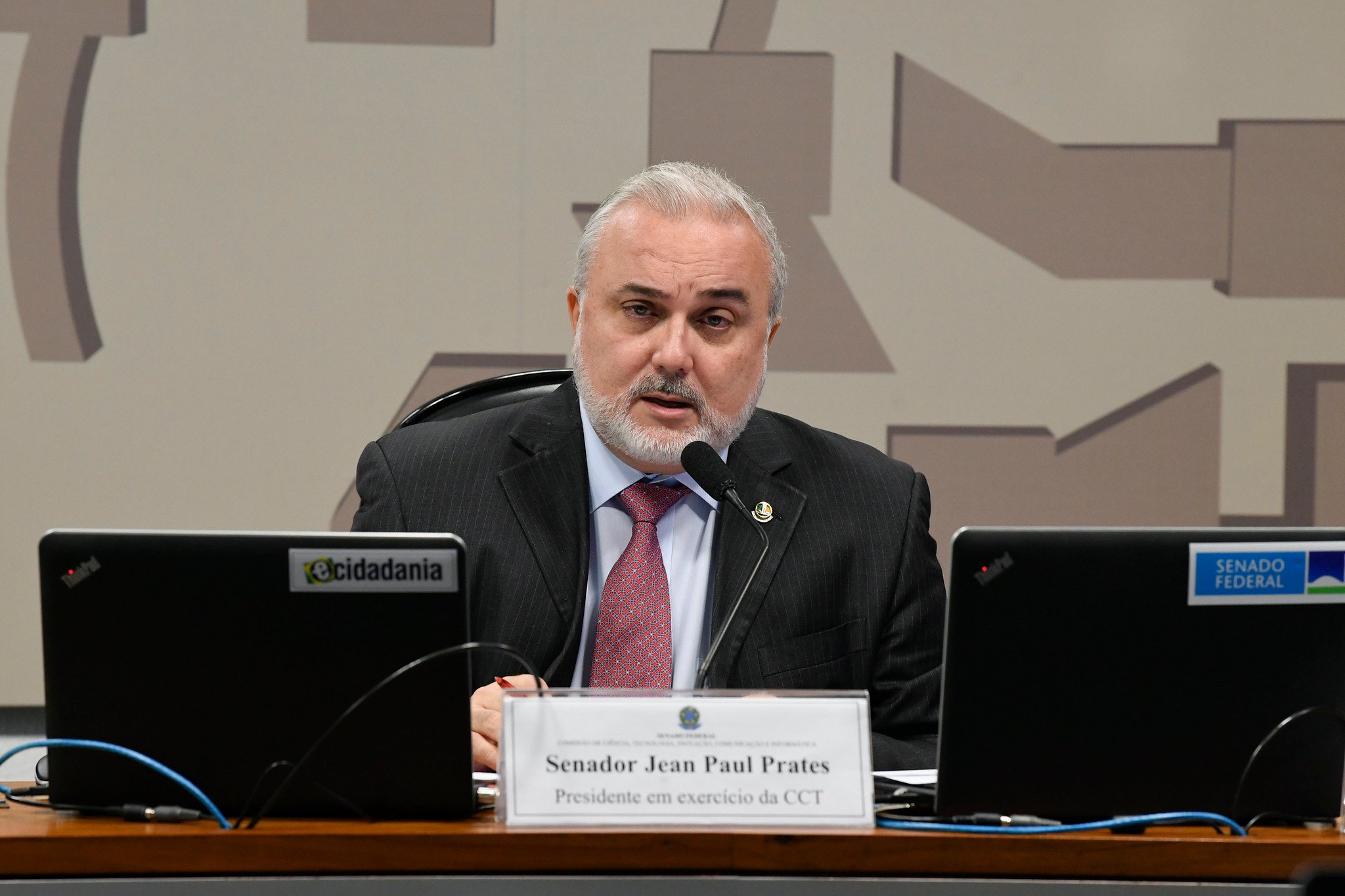 O líder da minoria no Senado Federal, Jean Paul Prates (PT-RN), reuniu as assinaturas necessárias para a PEC que realoca os recursos das emendas de relator para custear o piso da enfermagem. Foto: Roque de Sá/Agência Senado