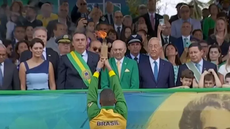 Restou a Bolsonaro somente a presença de Luciano Hang. Foto: Reprodução/vídeo