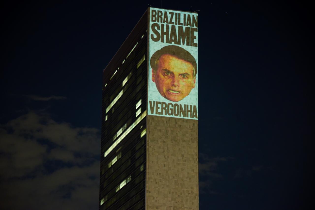 Projeções no prédio da ONU hostilizaram Bolsonaro. Ele cometeu abuso? Muito provalmente. Mas o TSE nada fará. 