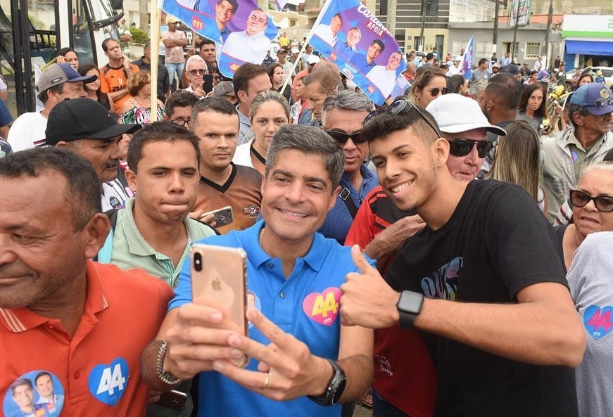 ACM Neto está empatado com Jerõnimo Rodrigues, do PT, na Bahia. Foto: Reprodução/Facebook