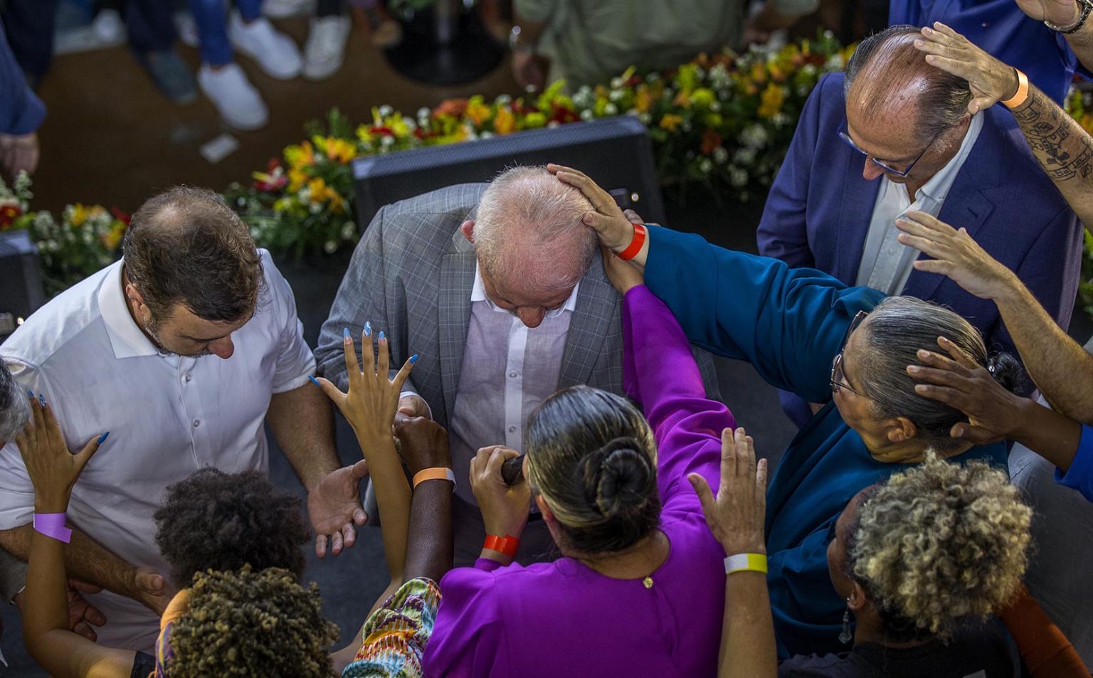 Lula e Freixo recebem bênçãos de evangélicas no Rio de Janeiro. Foto: Lina Marinelli/Jornalistas Livres 