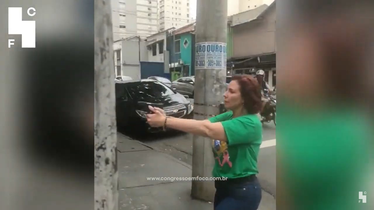 Após desentendimento, Carla Zambelli sacou sua arma e perseguiu homem na rua. Deputada afirma ter sido agredida. Foto: reprodução