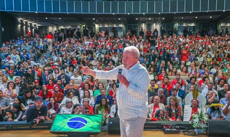 Carta foi divulgada no momento em que a pauta econômica ganha força. A campanha petista já vinha afirmando que revogaria o teto dos gastos. Foto: Divulgação