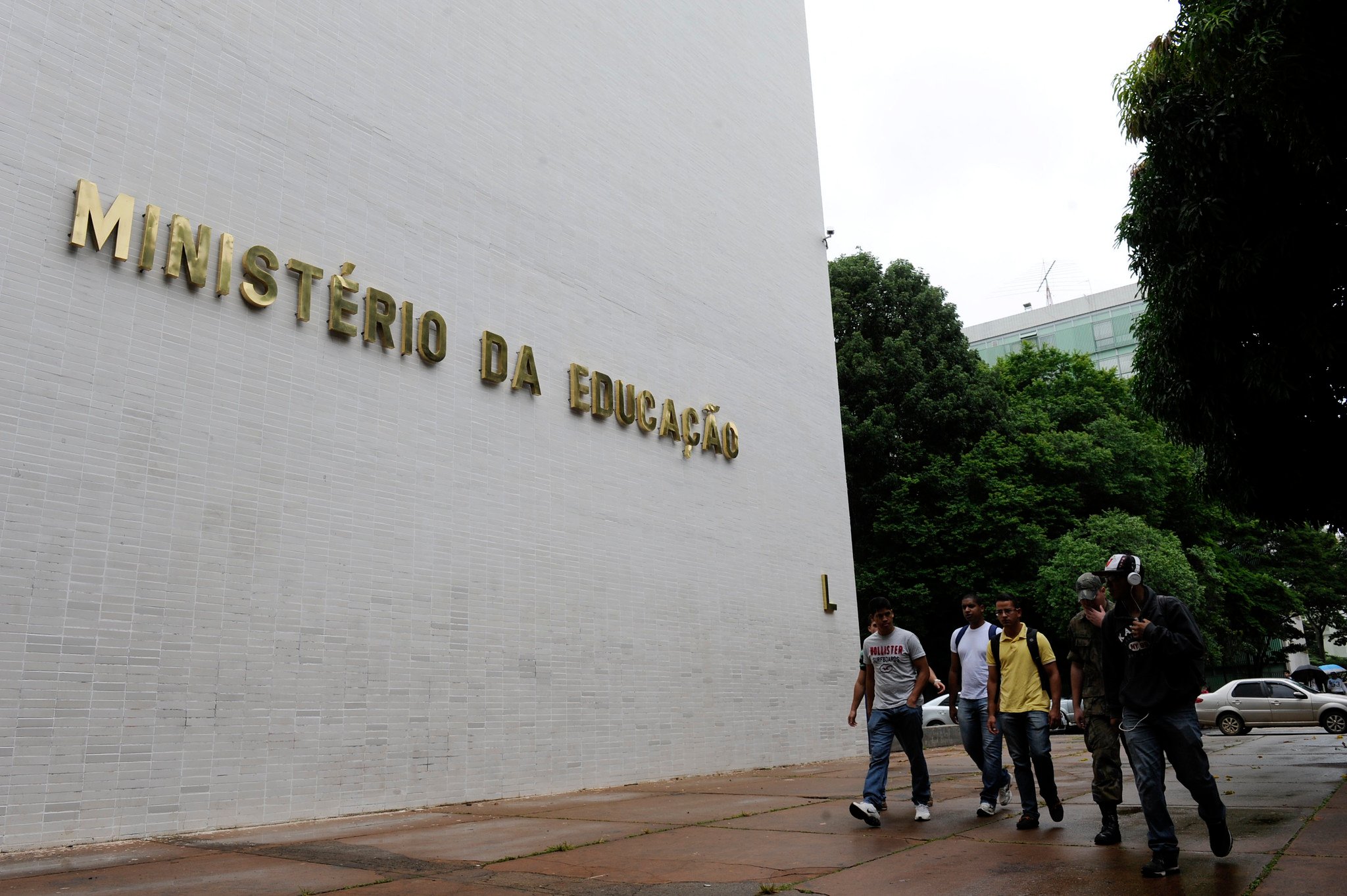 Ministério da Educação publicou portaria responsável por criar o grupo de trabalho que avaliará a retomada do Profuncionário.Foto: Marcos Oliveira/Agência