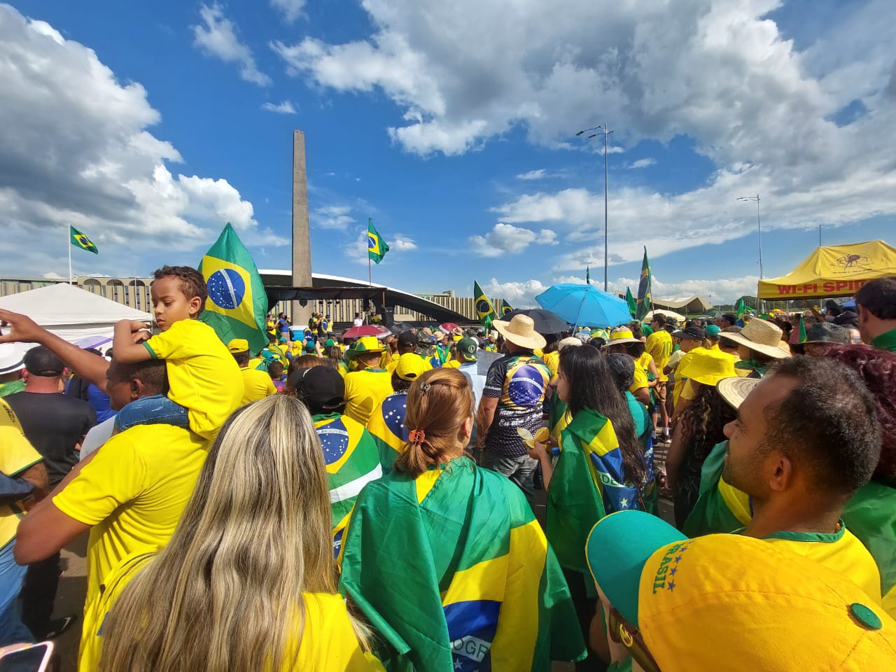 Acampamento em frente ao QG do Exército contou com membro de grupo extremista entre os manifestantes bolsonaristas. Foto: Lucas Neiva/Congresso em Foco