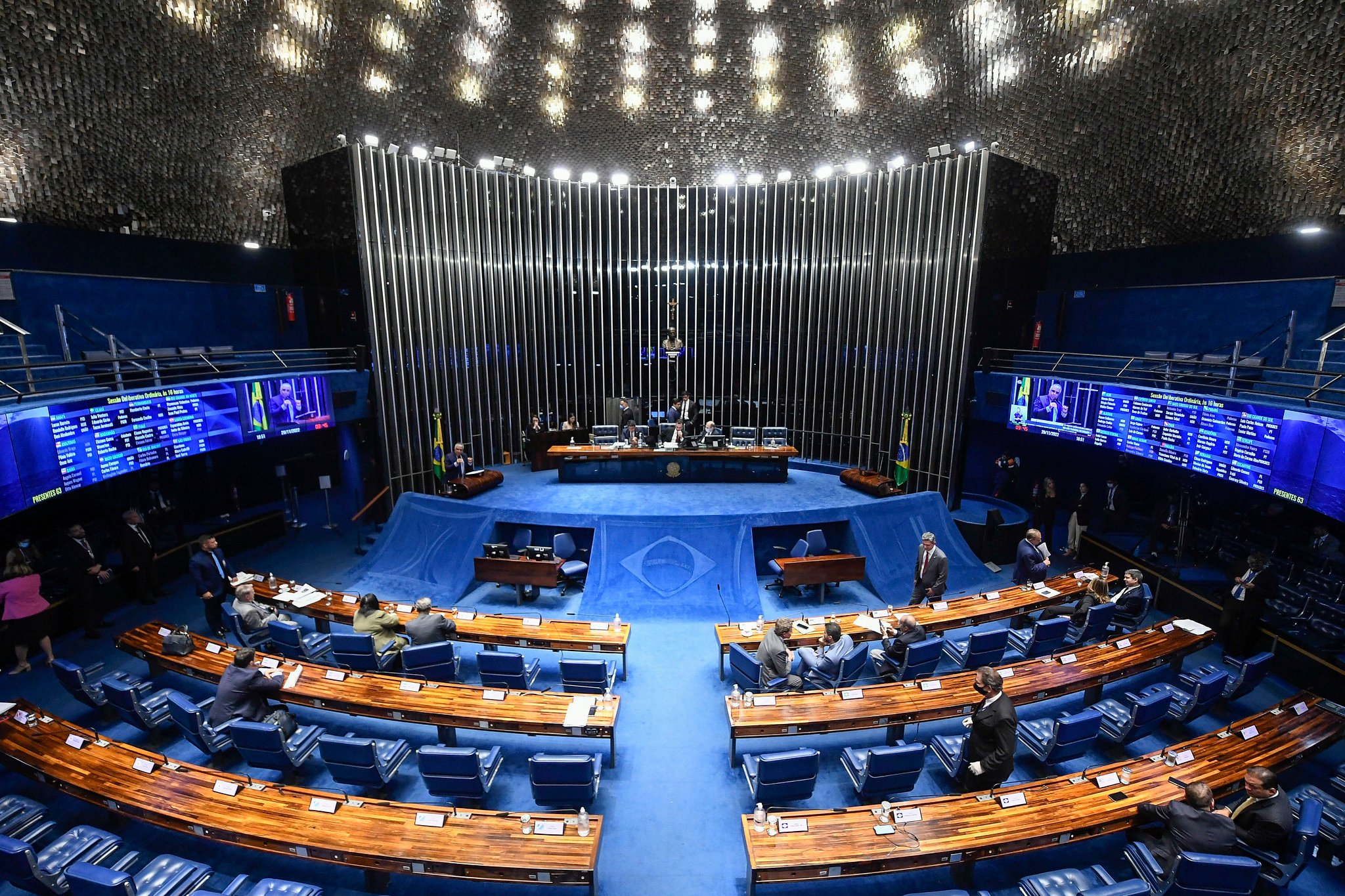 O Senado Federal analista nesta quarta-feira (7) a PEC da Transição, que acrescenta R$ 145 bilhões ao teto de gastos para 2023. Foto: Jefferson Rudy/Agência Senado