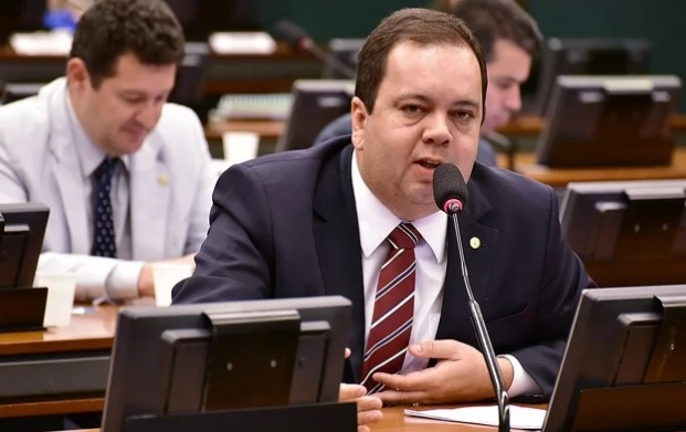 Elmar Nascimento foi preterido do ministério pelo PT e abriu dissidência dentro da bancada. Mas participação do partido na base passa por uma costura com o deputado. Foto: Reprodução