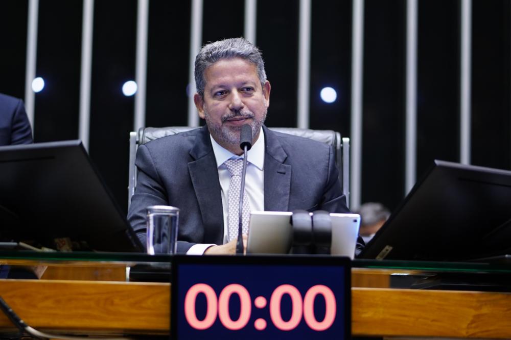 Ex-presidente da bancada evangélica revelou em plenário que a pressão da frente sobre o PL das Fake News foi retaliação contra Arthur Lira. Foto: Pablo Valadares/Câmara dos Deputados