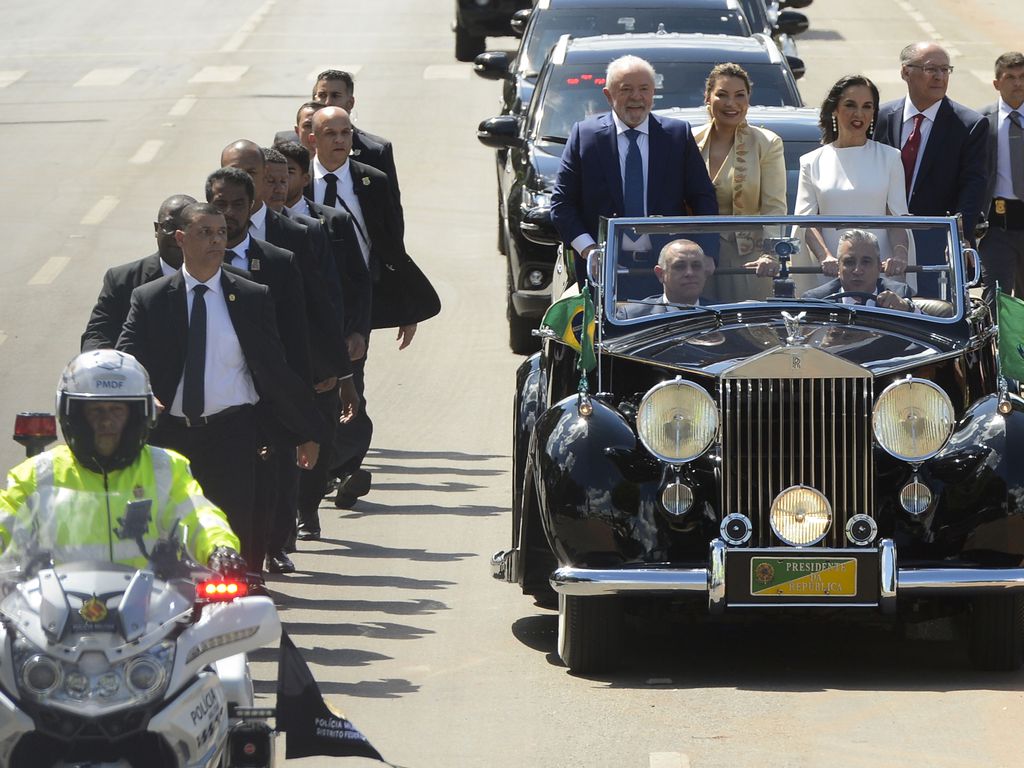 Desfile no tradicional Rolls-Royce presidencial. Foto: Tomaz Silva/ABr