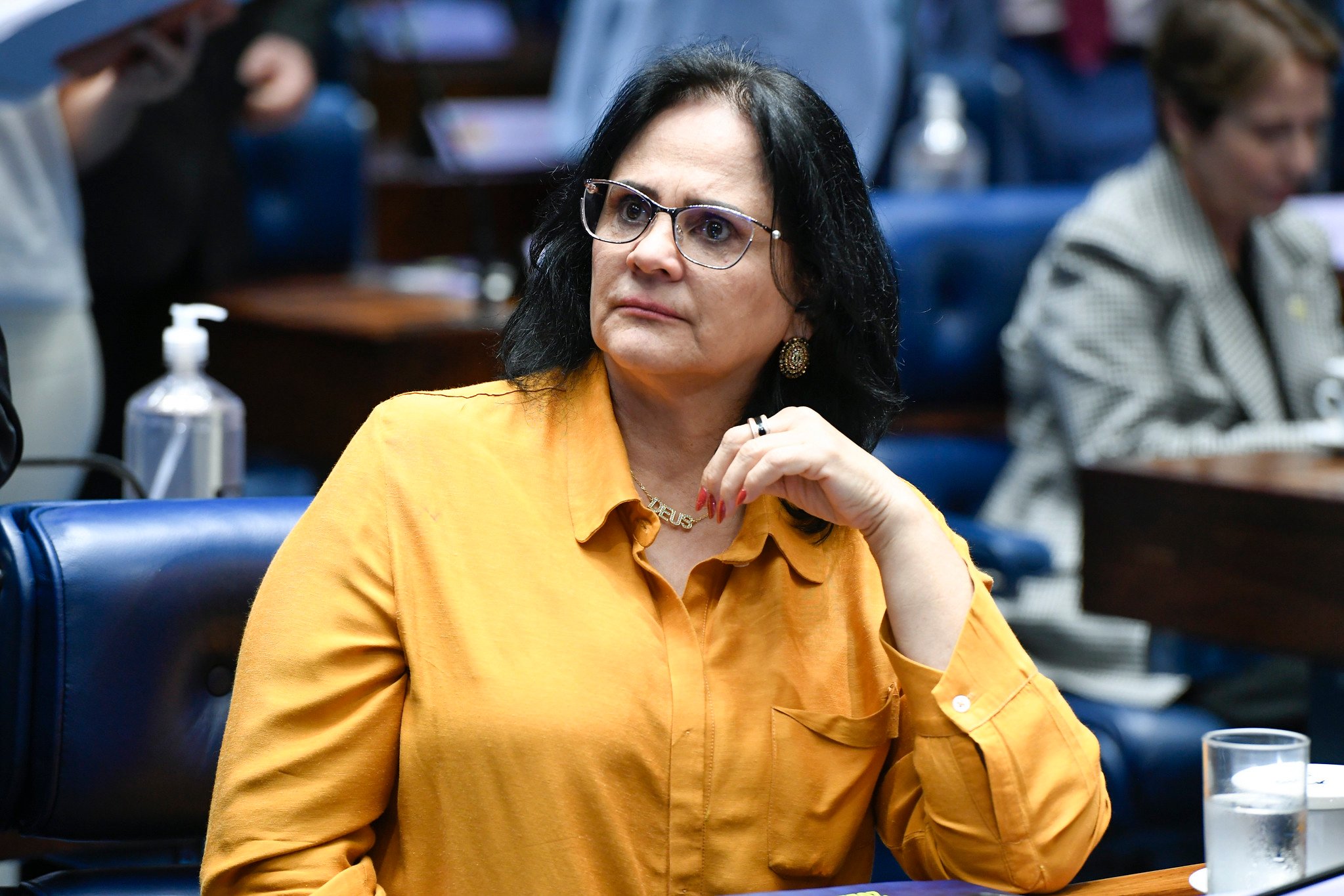 Juíza considerou que Damares Alves não é parte legítima em ação contra resolução do Conanda que regra procedimentos de aborto legal. Foto: Jefferson Rudy/Agência Senado