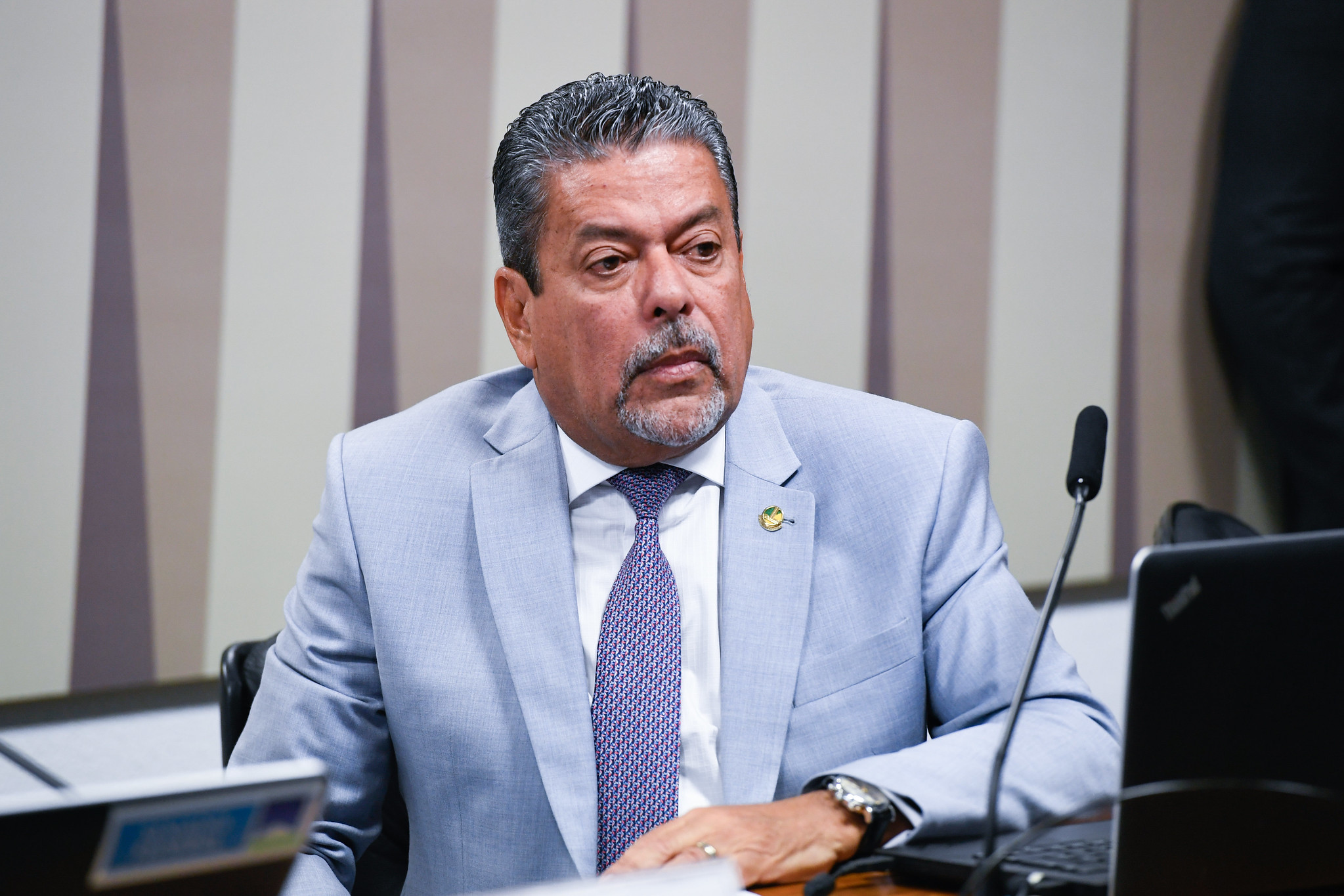 Presidente da comissão externa propõe um termo de ajustamento de conduta para os pilotos que retirarem garimpeiros das terras Yanomami. Foto: Jefferson Rudy/Agência Senado