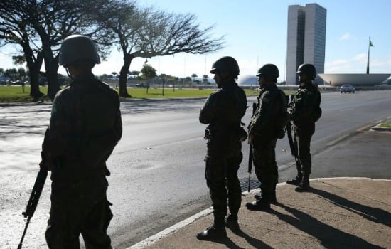  Tramita na Câmara um projeto que define o real papel das Forças Armadas de garantir a democracia e os direitos humanos. Foto: José Cruz/Agência Brasil