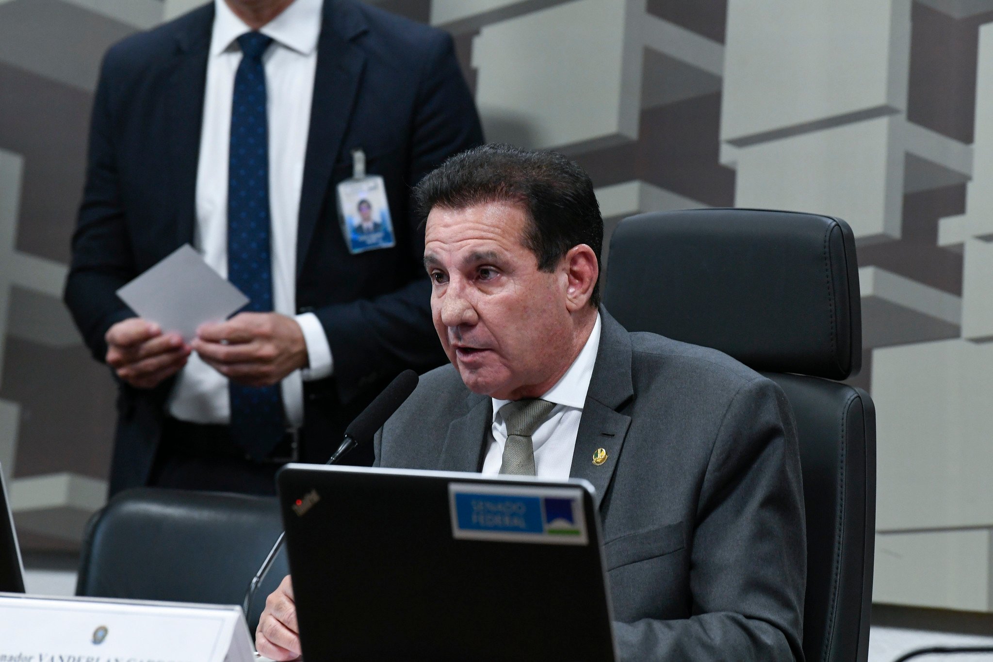 Presidente da CAE, senador Vanderlan Cardoso (PSD-GO) apresentou parecer favorável ao documento que autoriza o empréstimo internacional de 30 milhões de dólares para o Amapá. Foto: Roque de Sá/Agência Senado