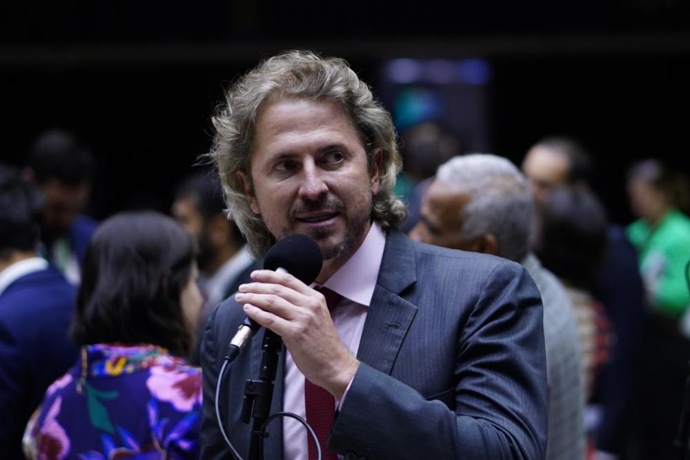 Zeca Dirceu, que liderou a bancada do PT na Câmara em 2023, relatou ter tido sua casa assaltada na última madrugada. Foto: Pablo Valadares/Câmara dos Deputados