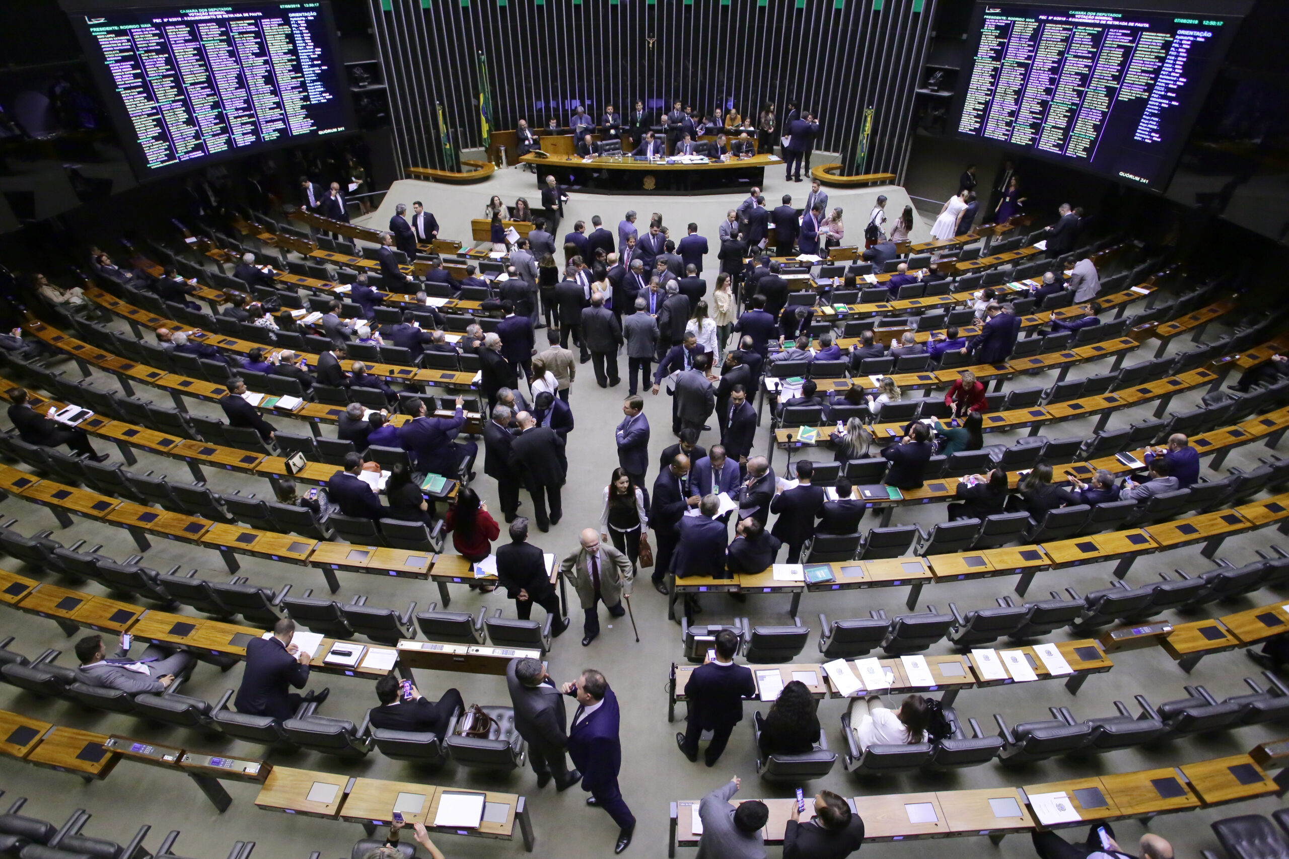 Proposta que dá anistia para partidos políticos foi assinada por deputados de 14 legendas. Foto: Cleia Viana/Câmara dos Deputados