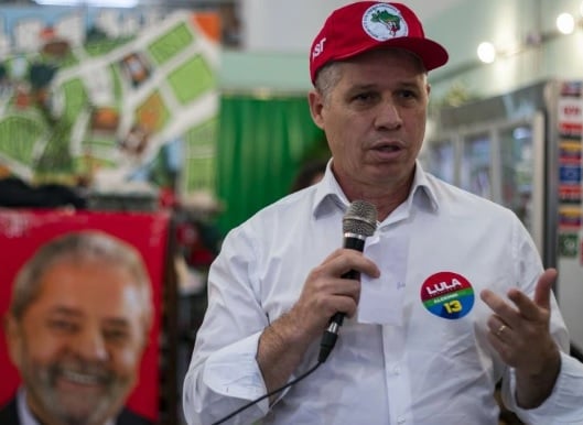 Paulo Teixeira aumentou a irritação da oposição ao participar de evento do MST em São Paulo. Foto: MST