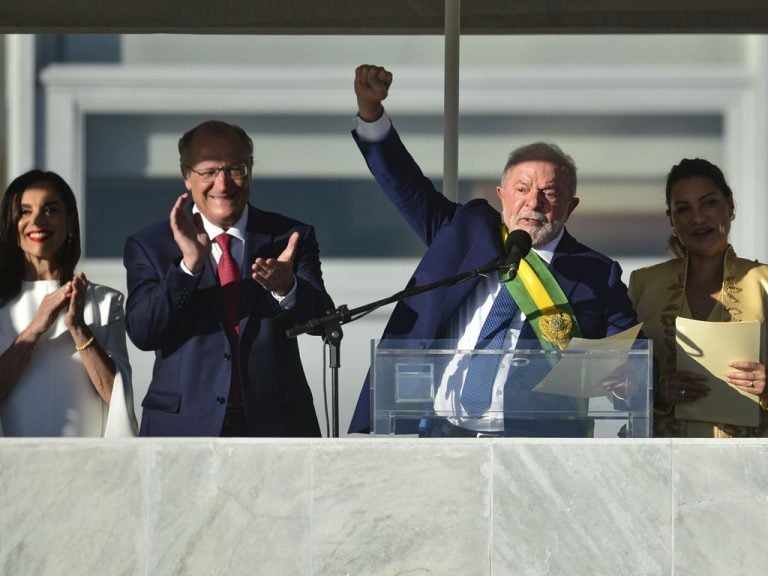 Lula participa de comemoração do 1º de Maio em SP, no primeiro com centrais sindicais no estado depois da posse. Foto: Marcelo Camargo/Agência Brasil
