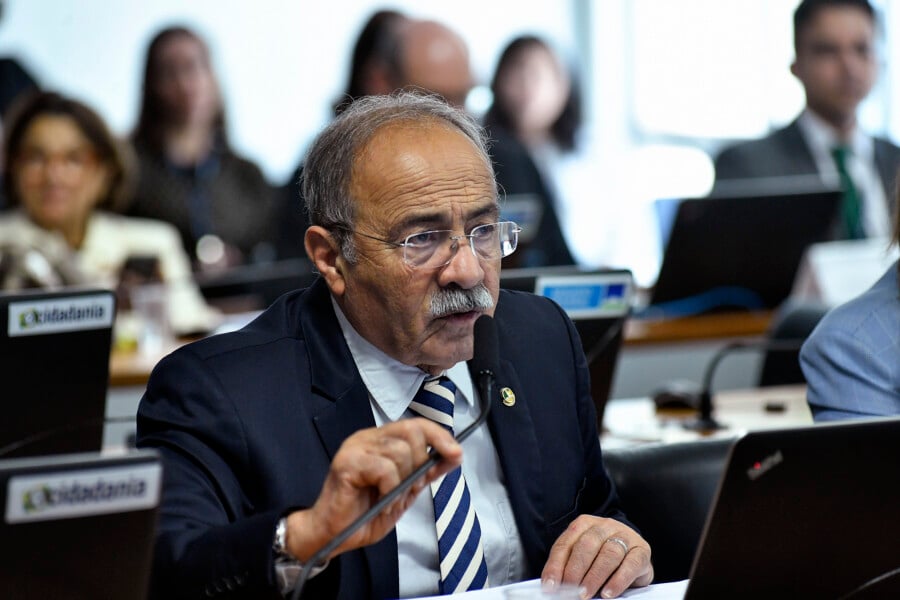 O senador Chico Rodrigues foi relator da indicação de Glivânia Maria à embaixada do Brasil na Venezuela na Comissão de Relações Exteriores do Senado. Foto: Geraldo Magela/Agência Senado