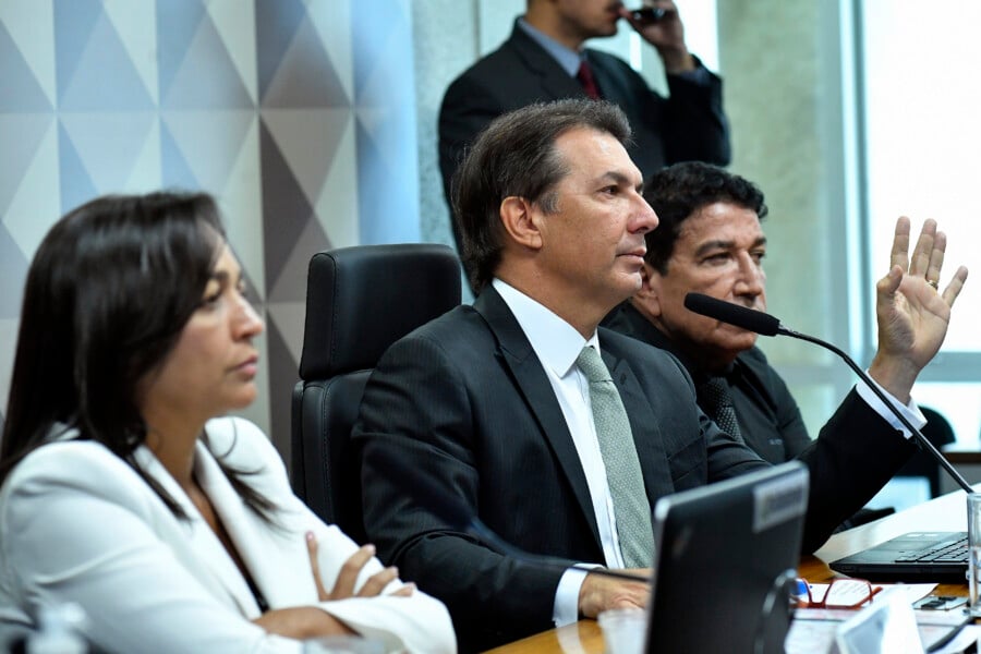 O presidente da CPMI do 8 de Janeiro, deputado Arthur Maia (União-BA), em pronunciamento. Foto: Geraldo Magela/Agência Senado