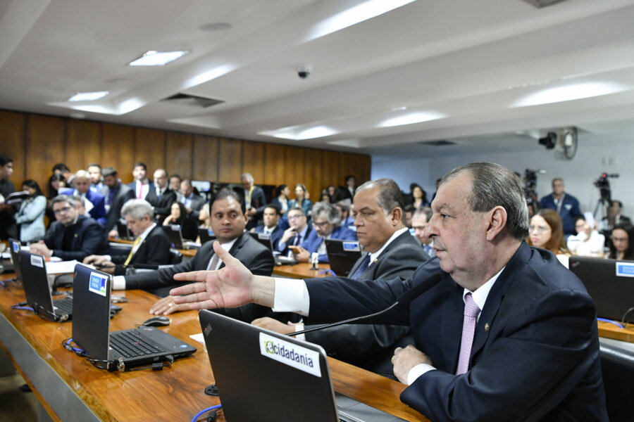 A Comissão de Assuntos Econômicos (CAE) do Senado tem entre os itens em pauta para a sessão, desta terça-feira, projeto que obriga o governo federal a pagar emendas para comissões permanentes do Congresso
Foto: Geraldo Magela/Agência Senado