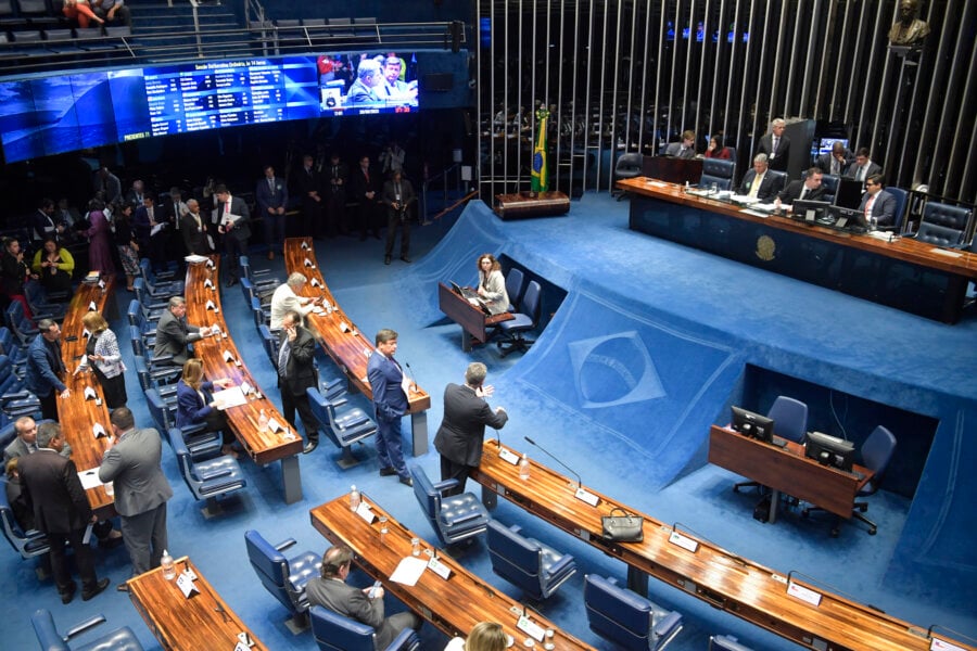 O plenário do Senado aprovou na noite desta quarta-feira (21) o projeto do arcabouço fiscal, que vai substituir o atual teto de gastos.
Foto: Jonas Pereira /Agência Senado