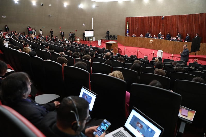 Terceiro dia de julgamento de Bolsonaro no TSE reuniu a leitura de votos de mais três ministros. Foto: Alejandro Zambrana/Secom/TSE
