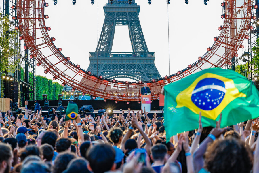 Lula discursou para multidão em evento organizado pelo Coldplay em Paris. Foto: Ricardo Stuckert