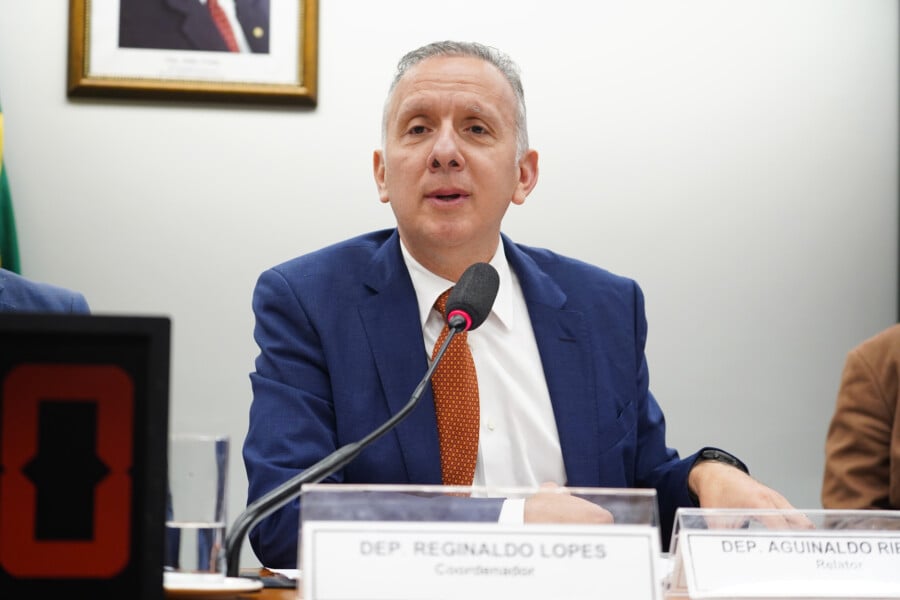 Relatório do deputado Aguinaldo Ribeiro foi aprovado no grupo de trabalho da reforma tributária, e está pronto para ir a plenário.  Foto: Pablo Valadares/Câmara dos Deputados