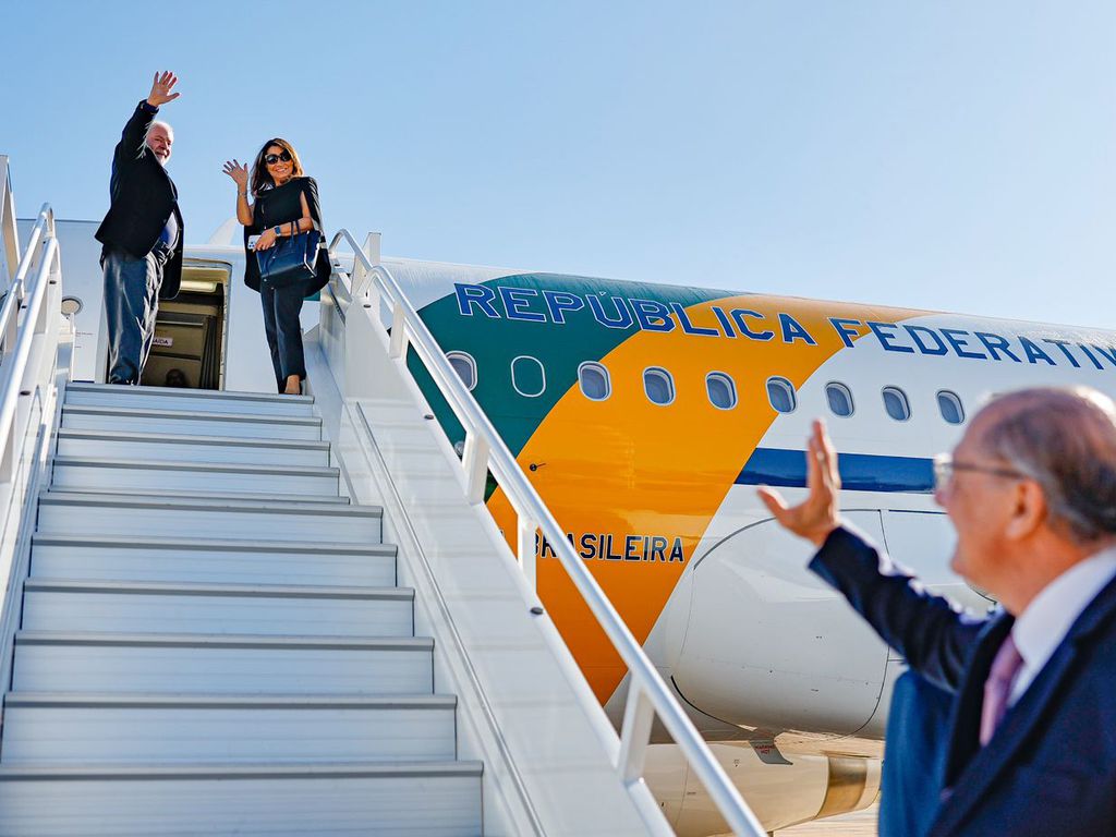 Presidente Lula embarcando para viagem. Foto: Ricardo Stuckert/PR