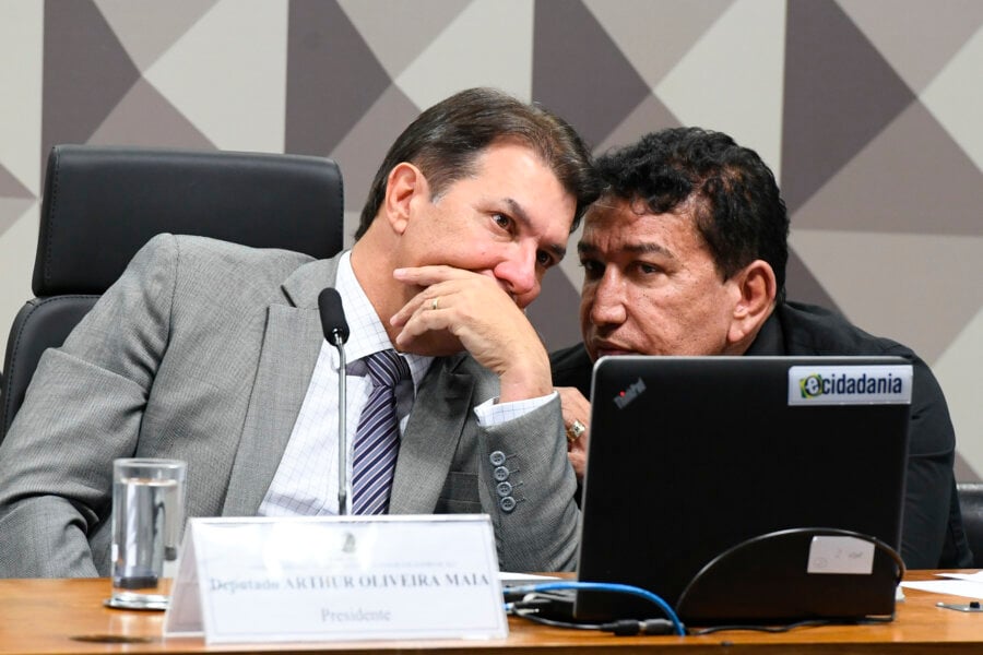 O subgrupo será composto por seis parlamentares dedicados às oitivias e diligências. O principal objetivo é pedir quebras de sigilos. Subgrupo foi criado pelo presidente da CPMI do 8 de Janeiro, deputado Arthur Maia (União-BA);
Foto: Marcos Oliveira/Agência Senado