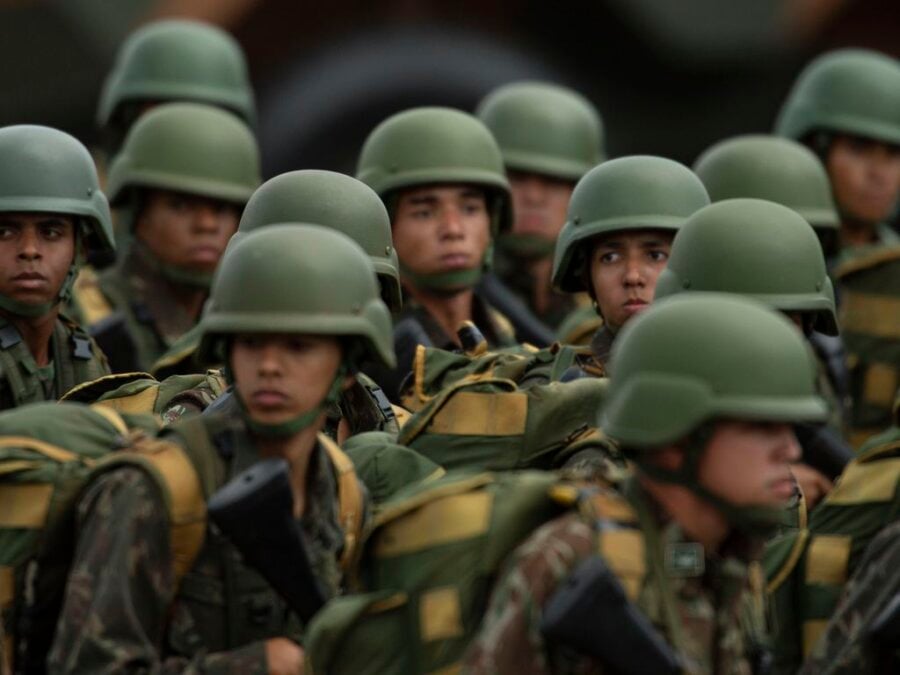 Relatório do TCU revela apagão de dados em sistema do Exército na fiscalização de armas em posse de forças policiais durante o governo Bolsonaro. Foto: Marcelo Camargo/Agência Brasil