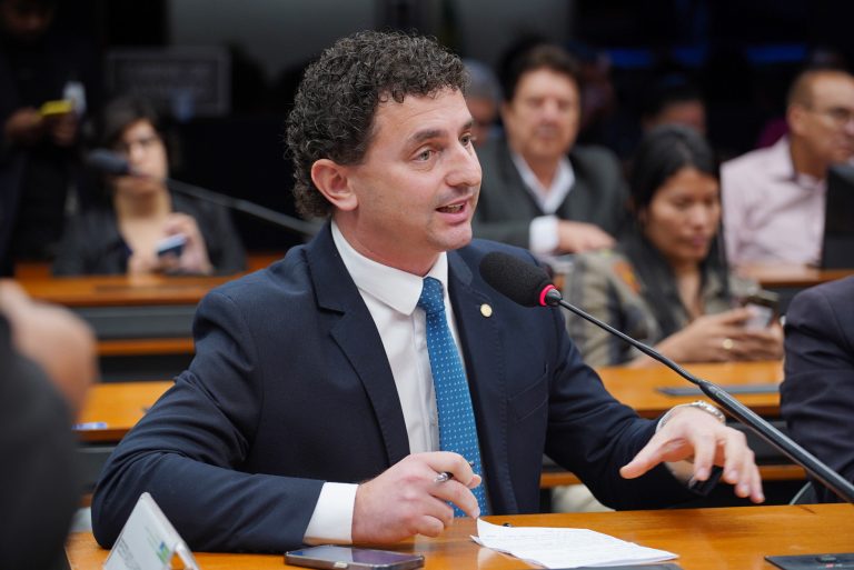 Projeto de lei (PLP) foi proposto pelo deputado para adequar o tamanho das bancadas segundo o Censo do ano anterior. Foto: Will Shutter / Câmara dos Deputados Pezenti.